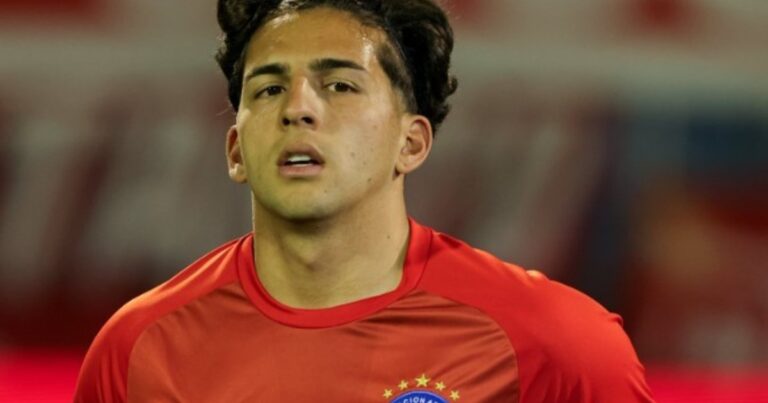 López Muñoz: gol, gran partido y "Diego me está acompañando desde arriba"