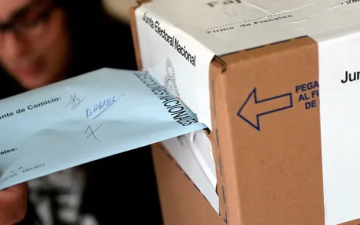 El Gobierno envió al Congreso el proyecto de reforma electoral: fin de las PASO y "Ficha Limpia", en el centro del debate