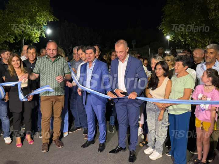 Avanza la pavimentación en el barrio STOTAC de Rivadavia