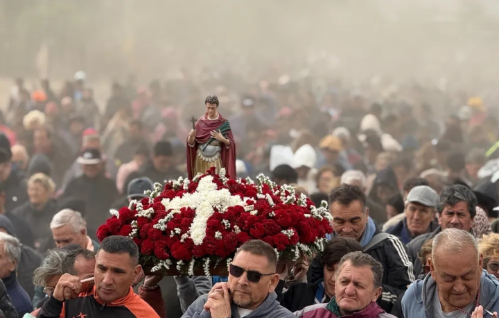 San Expedito convocó a una multitud en Bermejo y cerró sus fiestas patronales