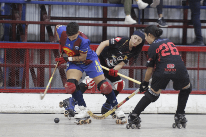 La Superliga femenina de hockey sobre patines abrió con una fecha bien movida