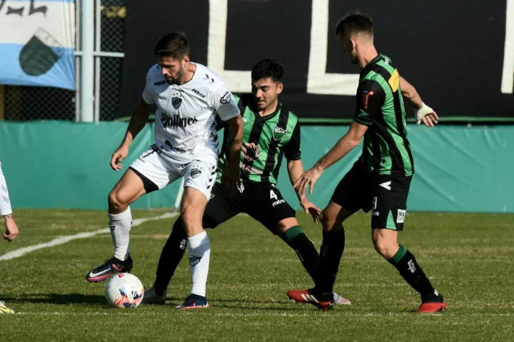 El Verdinegro pisó fuerte en Concepción y se prende en la lucha por el ascenso