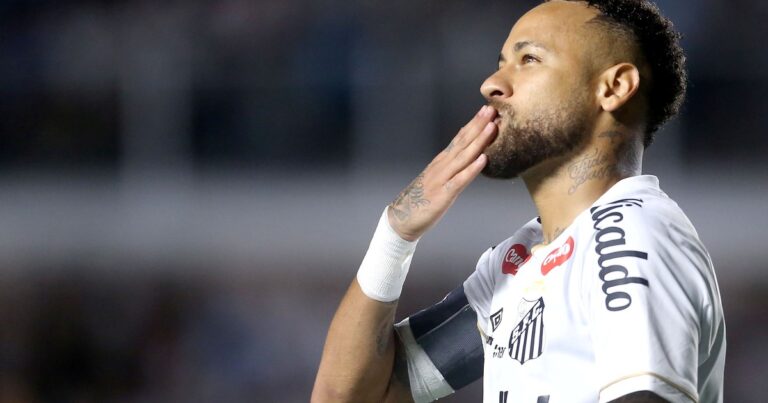 El jugador de River que visitó a  Neymar