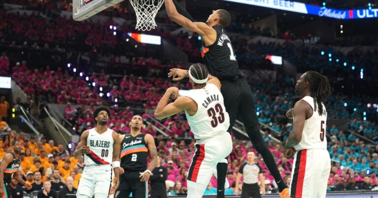 Playoffs NBA: festival de Wembanyama para unos Spurs que arrancaron a full