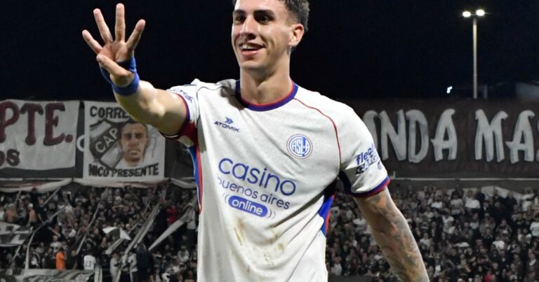 La racha goleadora que Auzmendi extendió ante Platense