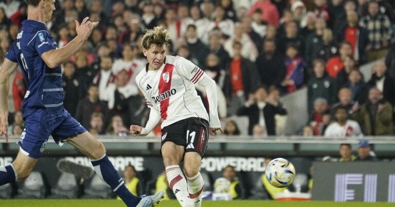 Colidio, luego de salir ovacionado ante Gimnasia: "Irse aplaudido le hace bien al jugador"