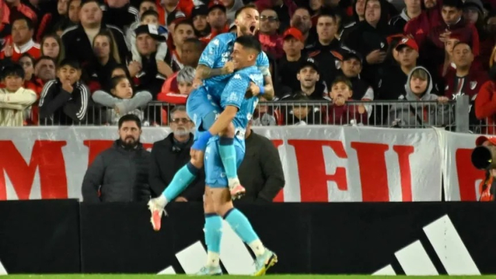 River perdió con un Atlético Tucumán que no festejaba afuera desde San Juan y la gente despidió al equipo con silbidos