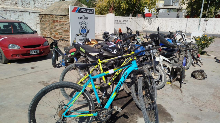 Controles y allanamientos en Caucete: cayeron 18 motos con escapes antirreglamentarios