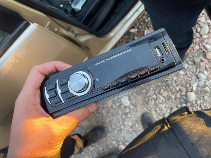 Vecinos retuvieron a un joven tras intentar robar un estéreo de un auto en Rawson