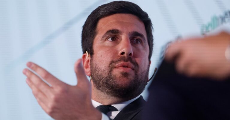 El outsider que desafía a Florentino Pérez por la presidencia del Real Madrid