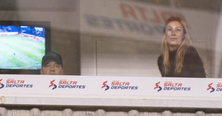 Video: Gallardo fue a Salta a ver a su hijo, que pateó el penal que dejó afuera a San Martín de Tucumán ante Banfield