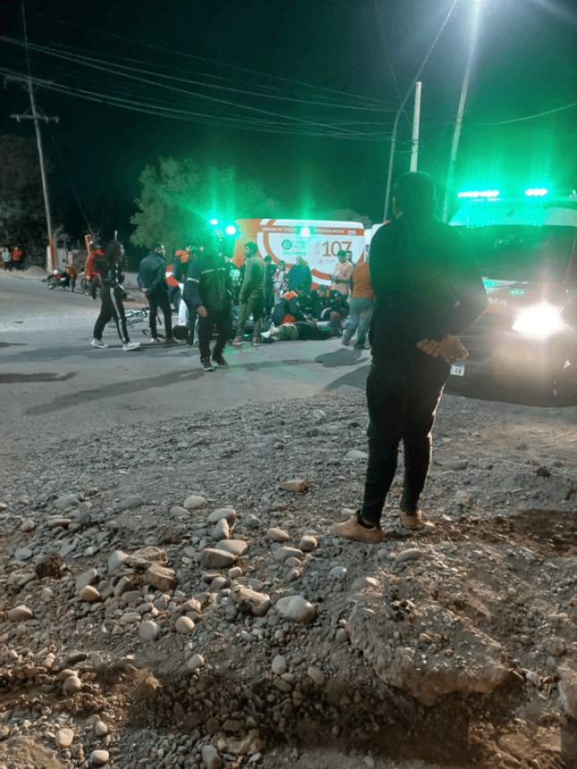 Dos motociclistas protagonizaron un violento choque en Chimbas