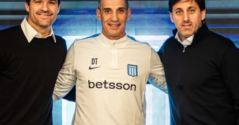 Milito, sin vueltas en Racing: "Con Vojvoda podemos estar espalda con espalda"