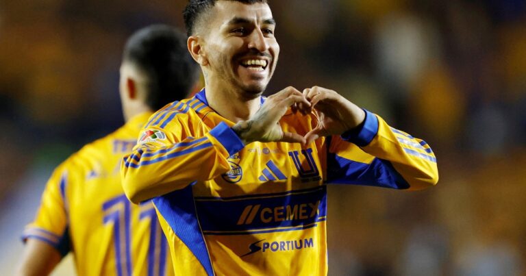 En medio del interés de River, la reunión de Ángel Correa en Madrid que genera diferencias en Tigres