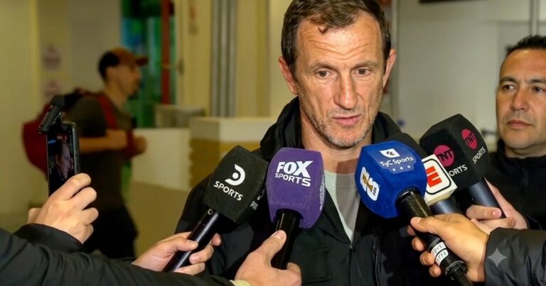 Llegó el Vasco: el equipo y los jugadores que quiere, y "cara a cara con Román"