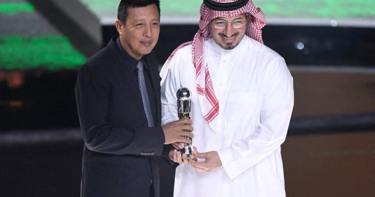 Tras la eliminación en el Mundial, el presidente de la Federación de Arabia Saudita renunció