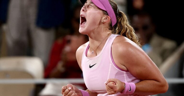 Mirra Andreeva aplasta a Marta Kostyuk en Roland Garros y jugará su primera final de un Grand Slam a los 19 años