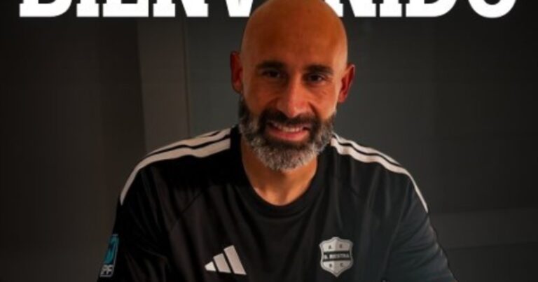 Carlos Quintana se fue de Central por "no tener minutos" con Almirón y firmó con Riestra