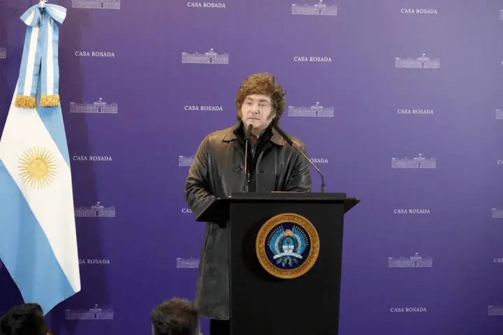 Milei habló de cambios en el BCRA en una reunión con legisladores