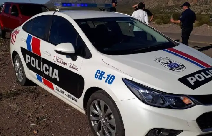 Le desvalijaron la casa: le robaron $8,7 millones escondidos bajo el colchón y hasta las ollas Essen