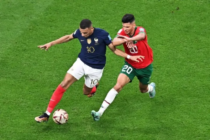 Francia y Marruecos se juegan el pase a semifinales en un duelo con sabor a revancha