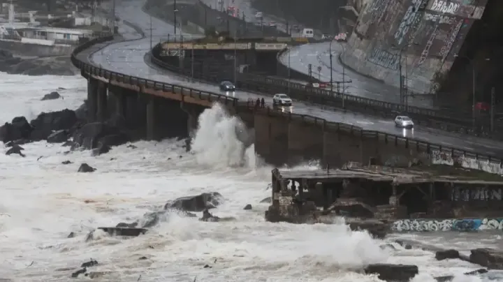 Lluvias en el norte de Chile dejan 10 muertos y miles de damnificados