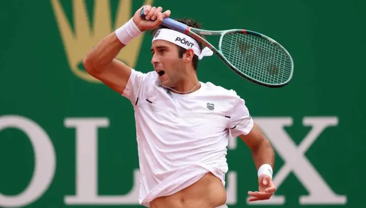 Etcheverry, Báez y Navone avanzan en Kitzbühel y Burruchaga sigue en carrera en Estoril