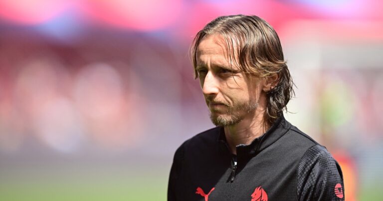 Luka Modric seguirá jugando: el Milan alcanzó un acuerdo para extender su vínculo