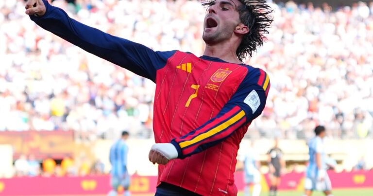 Ferrán Torres, el verdugo de Argentina en la final del Mundial, puso en duda su futuro en el Barcelona