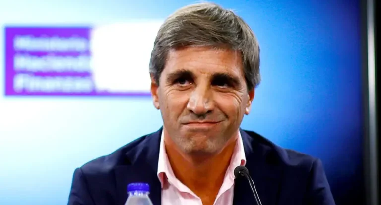 Caputo asegura que habrá paz cambiaria, pero la corrida electoral ya tiene número (y es mayor que en 2025)