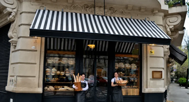 La cafetería porteña que llegó a tener 39 locales y soñaba con llegar a Madrid: ahora entró en concurso y debe $1.500 millones