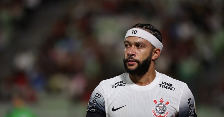 Memphis Depay apuntó contra Corinthians tras no renovarle el contrato: "No dejaré este comportamiento sin sanción"