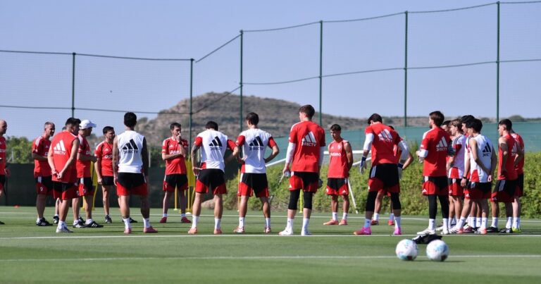 Vamos todos unidos: la decisión grupal de River para salir del pozo