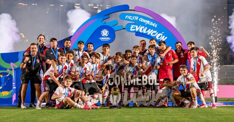 Dos categorías de River salieron campeonas en un torneo de Conmebol