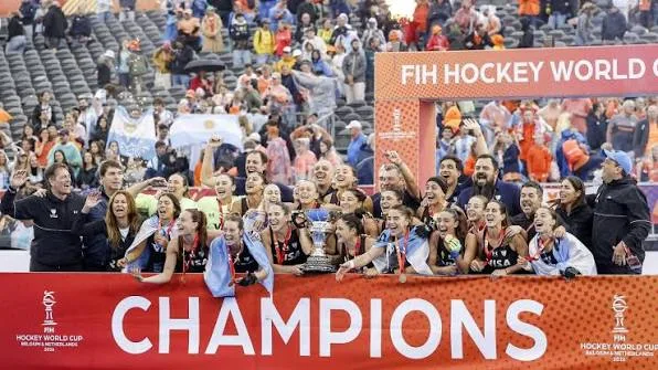 Histórico: Las Leonas tumbaron a Países Bajos en su casa y conquistaron su tercera estrella mundial