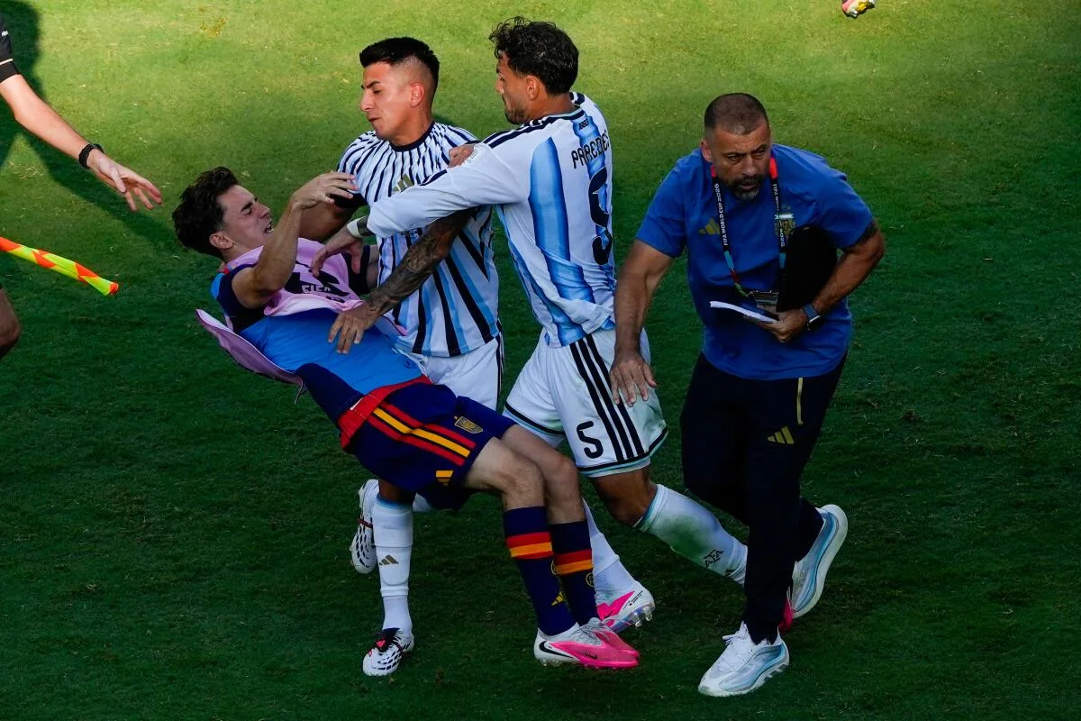 Leandro Paredes cuestionó la sanción de 10 fechas que la FIFA le impuso por los incidentes en la final del Mundial: “Es excesiva”
