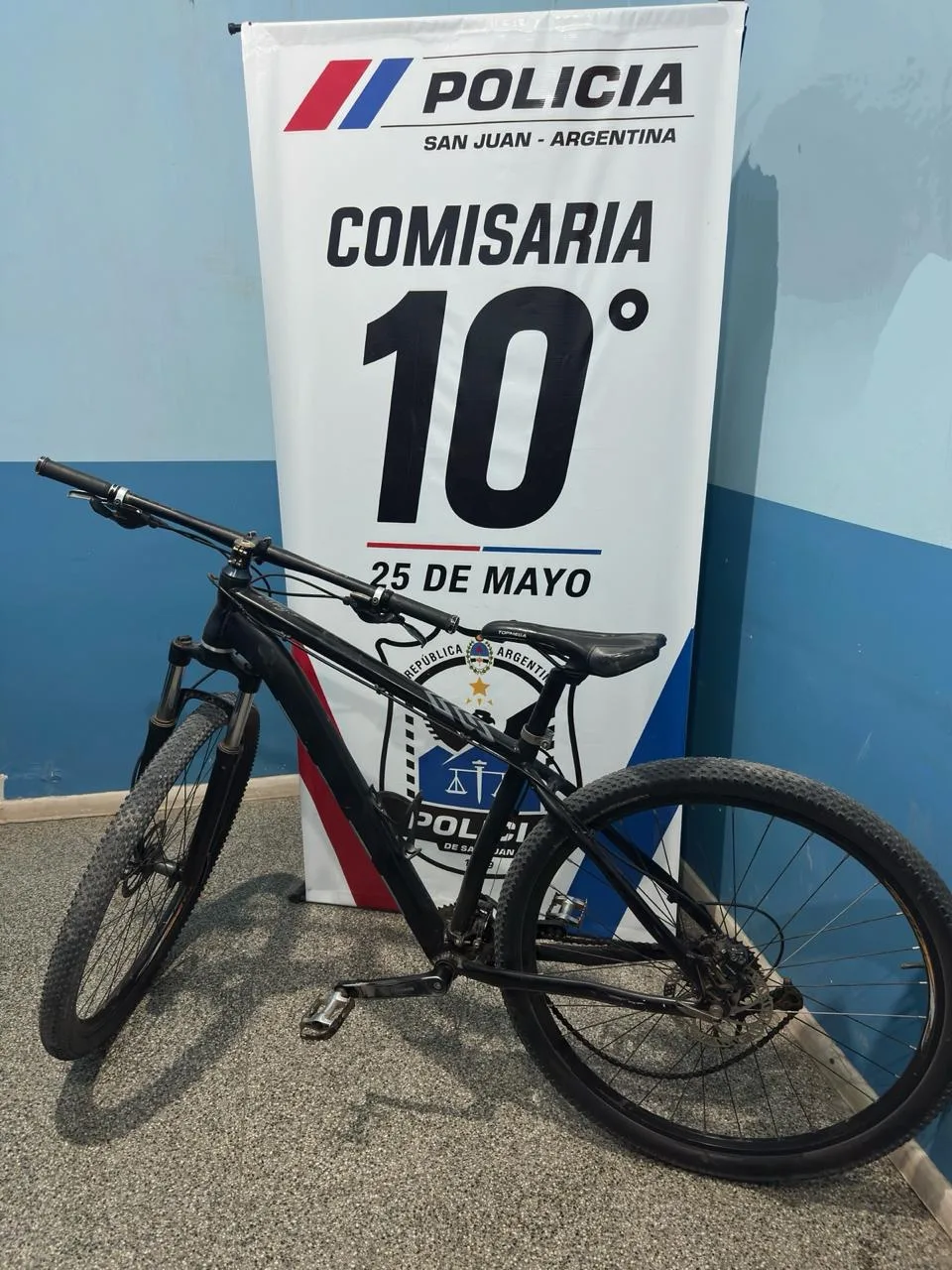 Se fugó del hospital, lo encontraron en una bicicleta y terminó investigado por el robo del rodado
