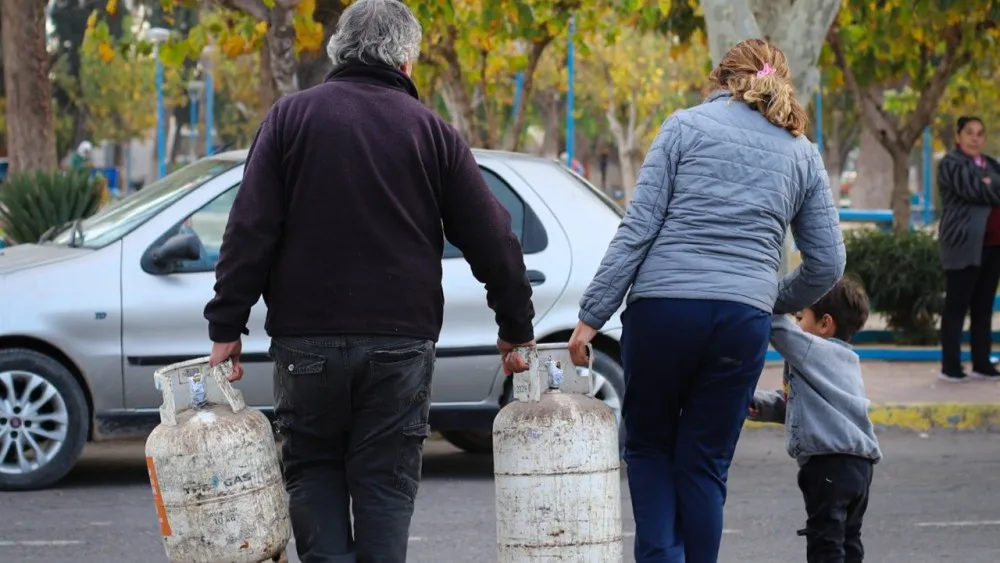 Garrafa Hogar visita Santa Lucía, 9 de Julio, Chimbas, Rawson, Calingasta y 25 de Mayo