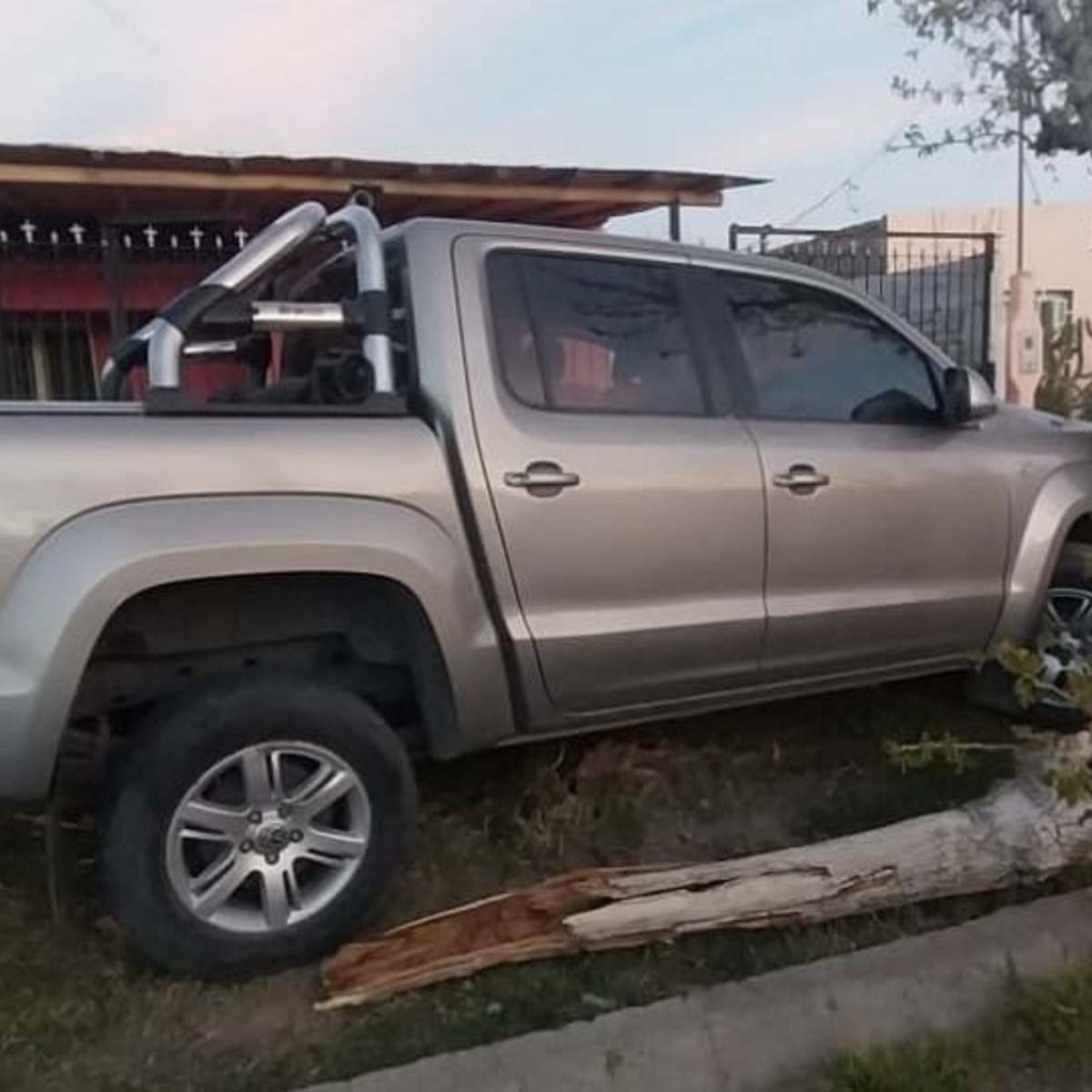 Mujer de 69 años en estado crítico tras choque de conductor con alcohol en Villa San Damián