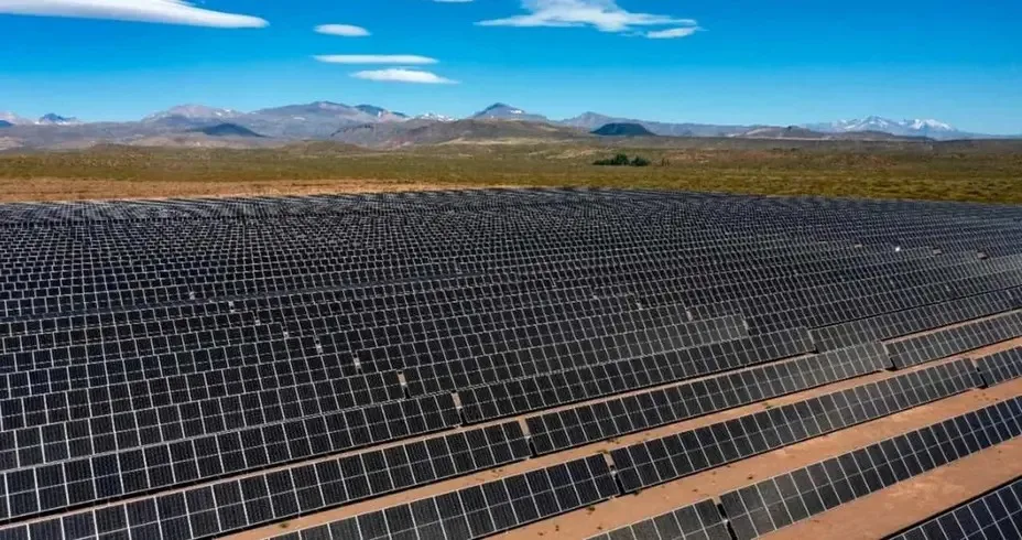 Iglesia tendrá la primera planta solar híbrida comunitaria de gran escala conectada a la red nacional