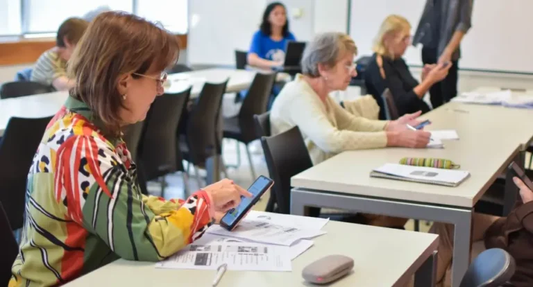 Consiguió trabajo a los 60 años tras participar de talleres de empleabilidad plateada: "Todavía tenemos mucho que aportar"