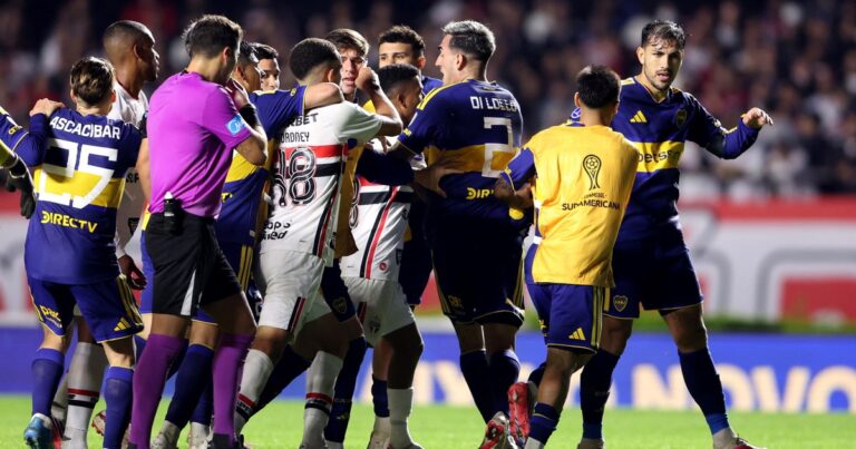 Video: fueron a buscar a Paredes en el festejo de Boca tras eliminar a San Pablo