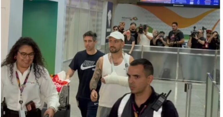 De Arrascaeta volvió a Brasil para operarse la muñeca y es seria duda para la serie contra Estudiantes por Libertadores