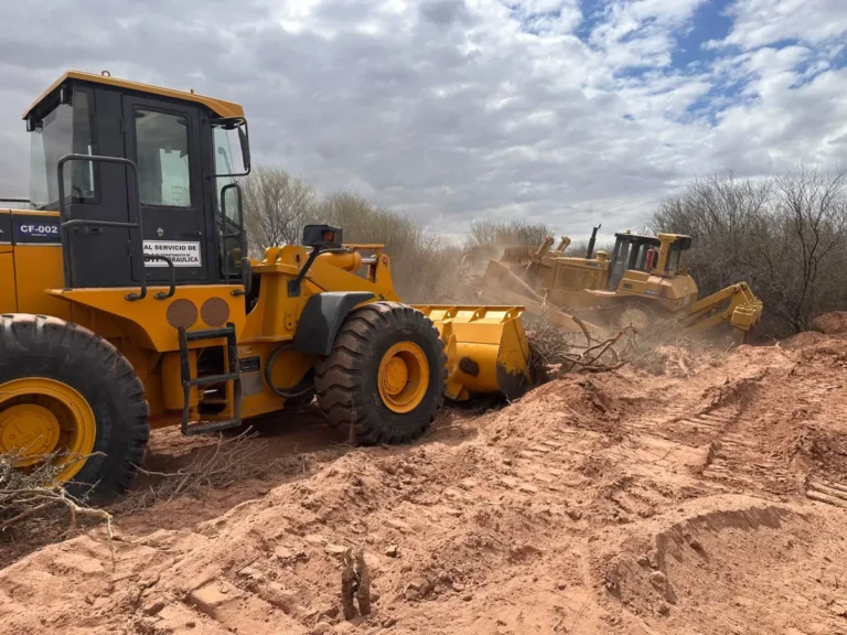 Hidráulica avanza con el encauzamiento del río Bermejo para mitigar el riesgo de ingreso de agua al pueblo