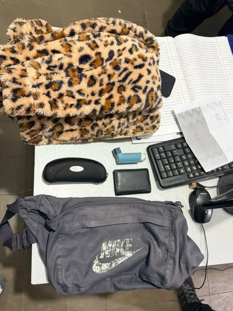Lo detuvieron tras asaltar con un cuchillo de carnicero a una mujer y a un joven en 5 minutos