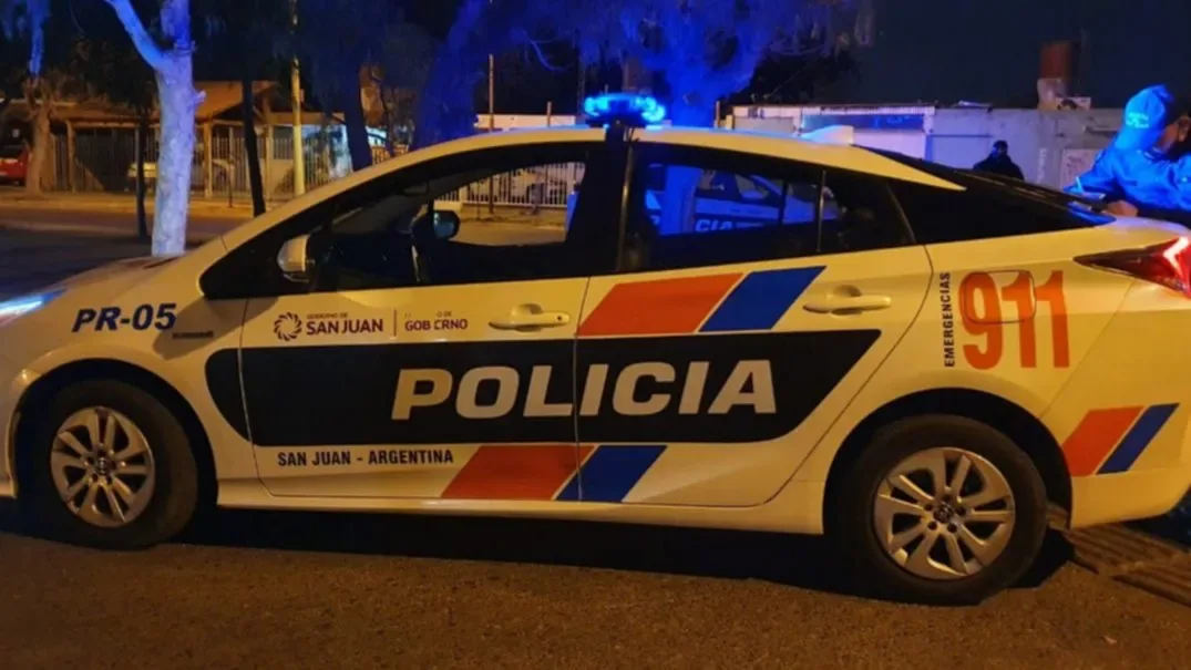 Entraron a robar tras un corte de luz, golpearon a una mujer y la ataron en el baño