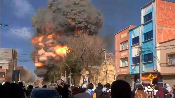 Tragedia en Bolivia: dos muertos y 81 heridos tras dos explosiones en un cuartel militar