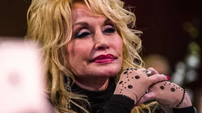 La herencia de Dolly Parton desató una fuerte disputa: echaron a su sobrino y lo llevaron a la Justicia