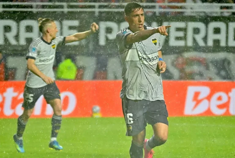 Boca pegó fuerte en el Nuevo Gasómetro y hundió a San Lorenzo