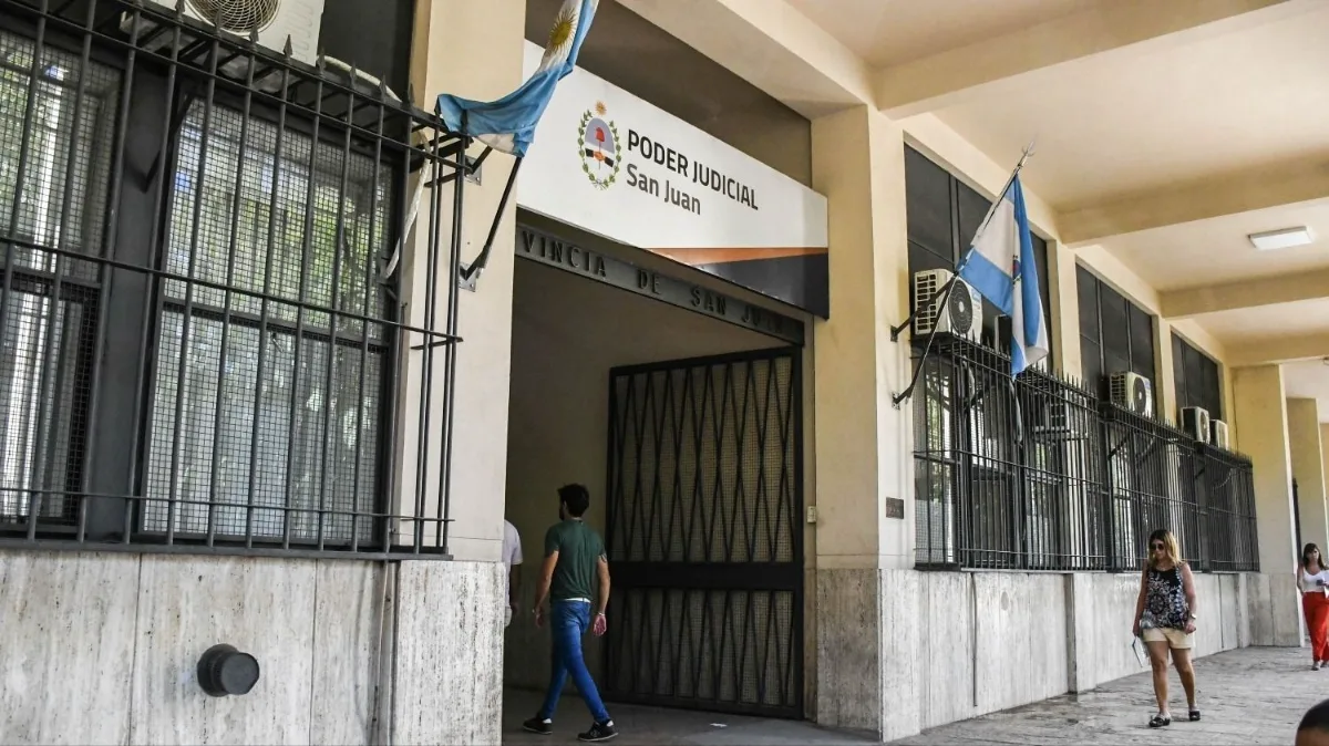 Una patada en el rostro, un cuchillo y una vieja disputa por dinero terminó en una causa penal